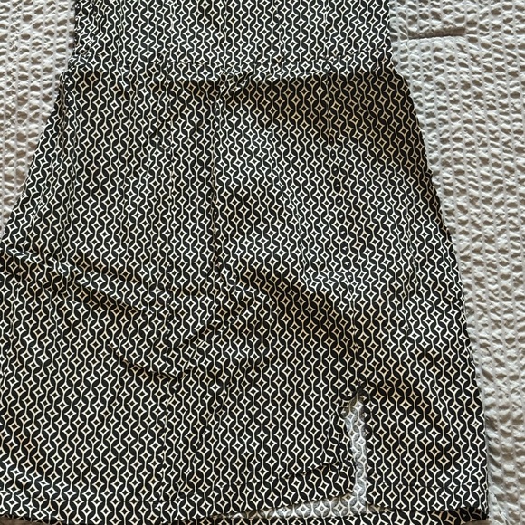 ⚠️Fitted Dress⚠️ - Picture 3 of 4